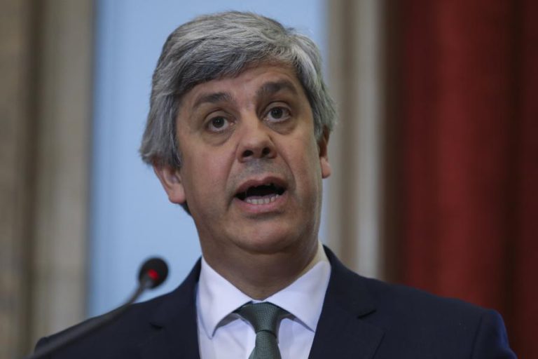 CENTENO DIZ QUE RECEIO SOBRE VULNERABILIDADE DO EURO PODE VOLTAR SE REFORMA NÃO AVANÇAR