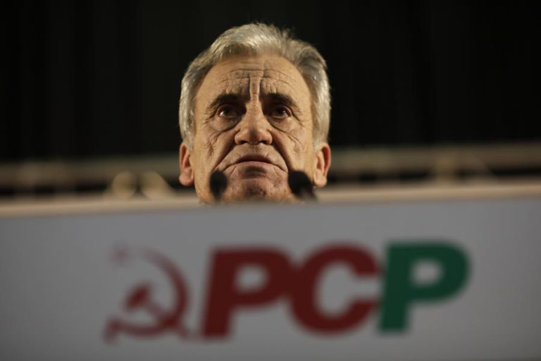 PCP PROPÕE MEDIDAS PARA IGUALDADE ENTRE HOMENS E MULHERES NO ACESSO A CARGOS DIRIGENTES
