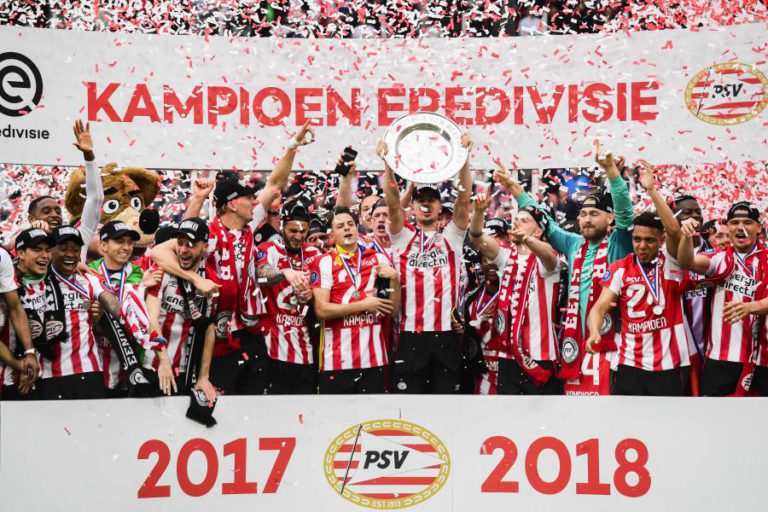 PSV EINDHOVEN RECUPERA TÍTULO HOLANDÊS AO DERROTAR RIVAL AJAX