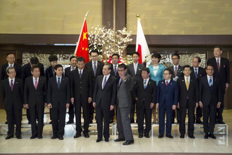 JAPÃO E CHINA RETOMAM LAÇOS ECONÓMICOS SUSPENSOS HÁ QUASE OITO ANOS