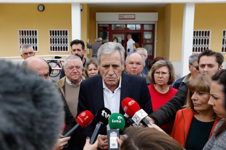 JERÓNIMO INSISTE EM AUMENTOS PARA A FUNÇÃO PÚBLICA MAS ADMITE NEGOCIAR MAIS TARDE