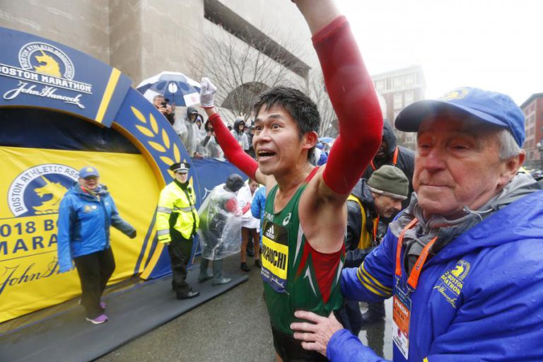 JAPONÊS YUKI KAWAUCHI VENCE 122.ª MARATONA DE BOSTON