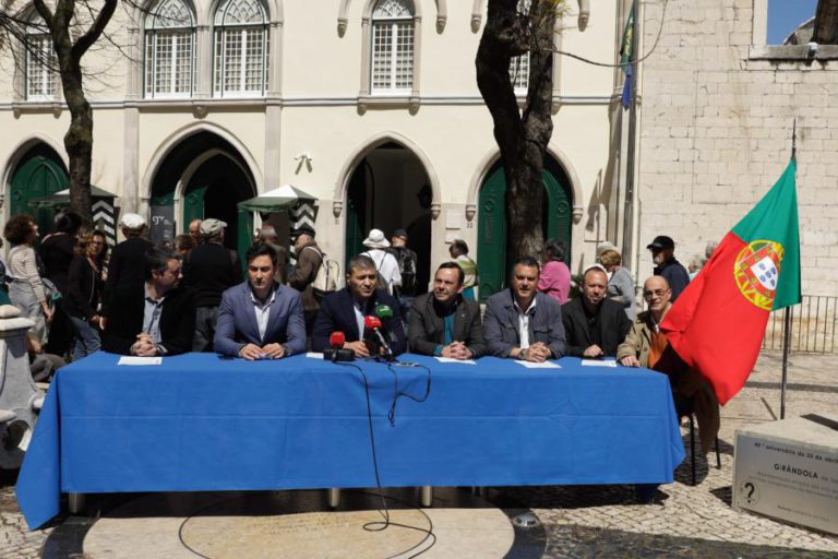 POLÍCIAS E MILITARES MARCAM PARA MAIO VIGÍLIA JUNTO AO PALÁCIO DE BELÉM