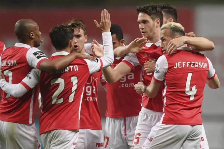 SPORTING DE BRAGA VENCE MARÍTIMO E MANTÉM-SE NA CORRIDA AO TERCEIRO LUGAR