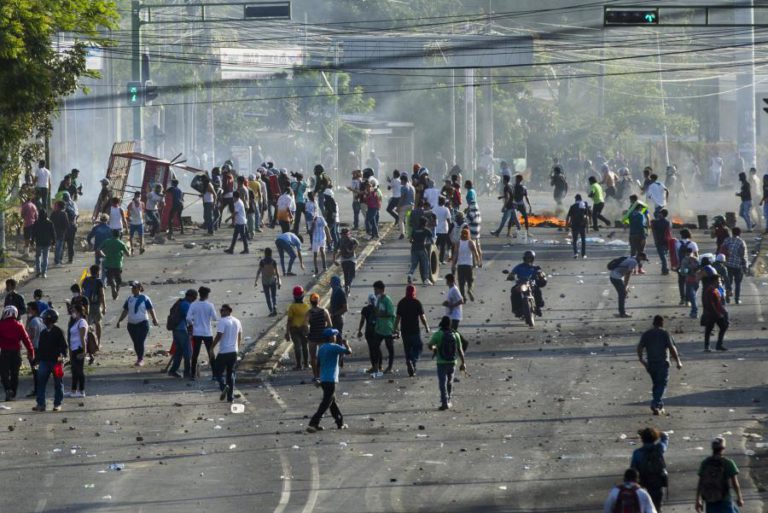 PRESIDENTE DA NICARÁGUA DESISTE DE REFORMA CONTESTADA NAS RUAS