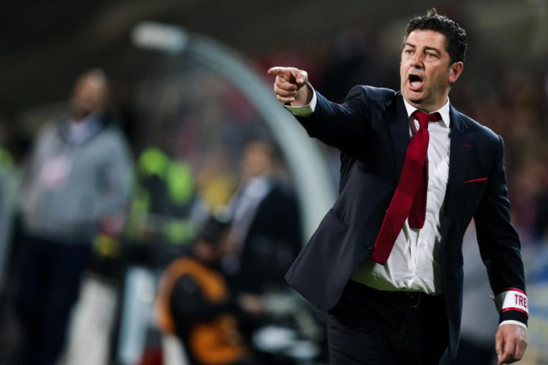 RUI VITÓRIA CONFIRMA AUSÊNCIA DE JONAS E RECUSA “POUPANÇAS” COM O TONDELA