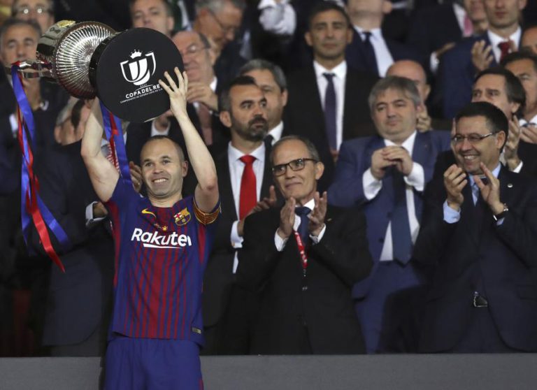 FUTEBOLISTA ANDRÈS INIESTA ANUNCIA ADEUS AO FC BARCELONA APÓS 22 ANOS