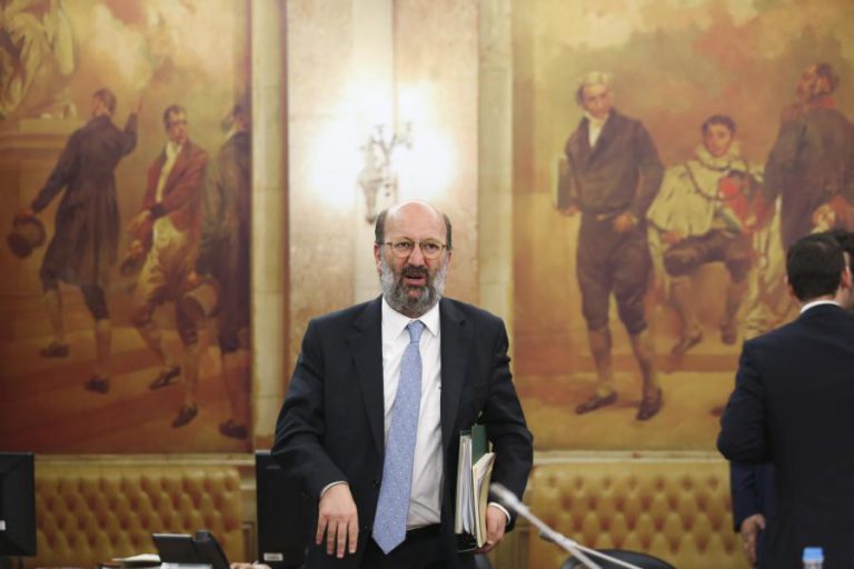 SETOR DOS TRANSPORTES VAI SER PRIORIDADE NA PRÓXIMA DÉCADA, AFIRMA MINISTRO DO AMBIENTE