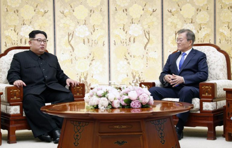 COMUNICAÇÃO SOCIAL NORTE-COREANA CONSIDERA DESNUCLEARIZAÇÃO UM “NOVO MARCO”