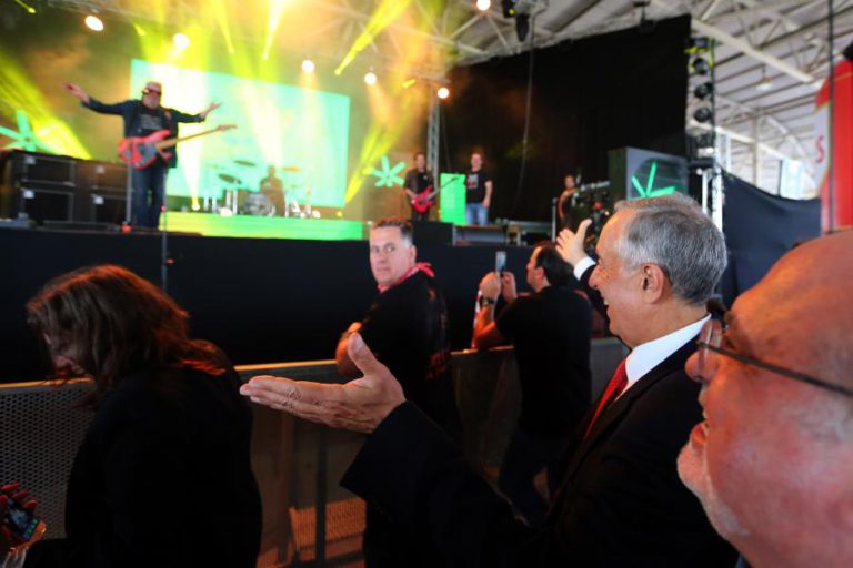 MARCELO “CANTAROLA” EM TESTE DE SOM DOS XUTOS E PONTAPÉS NA OVIBEJA