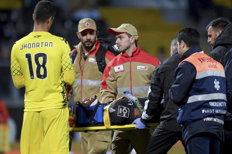 ESTUPIÑÁN, DO VITÓRIA DE GUIMARÃES, EM OBSERVAÇÃO NO HOSPITAL APÓS TER DESMAIADO