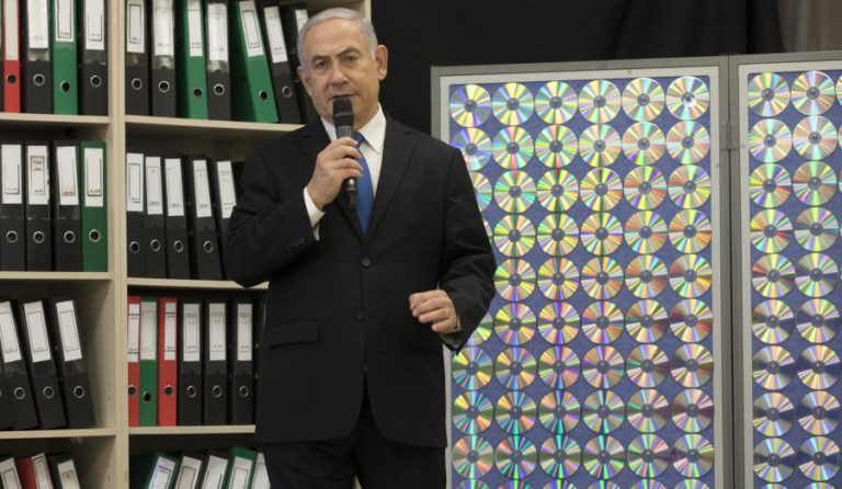 PRIMEIRO-MINISTRO DE ISRAEL GARANTE QUE IRÃO POSSUI UM PROGRAMA NUCLEAR SECRETO