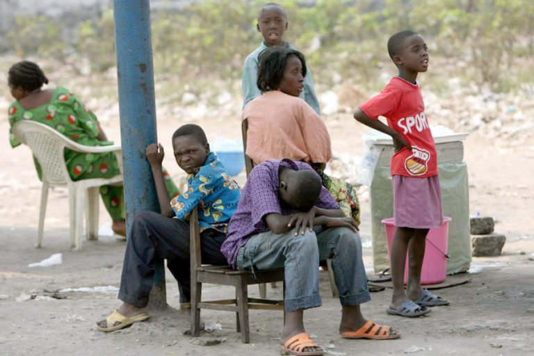 ONU ALERTA QUE 13 MILHÕES DE PESSOAS PRECISAM DE AJUDA URGENTE NA RD CONGO