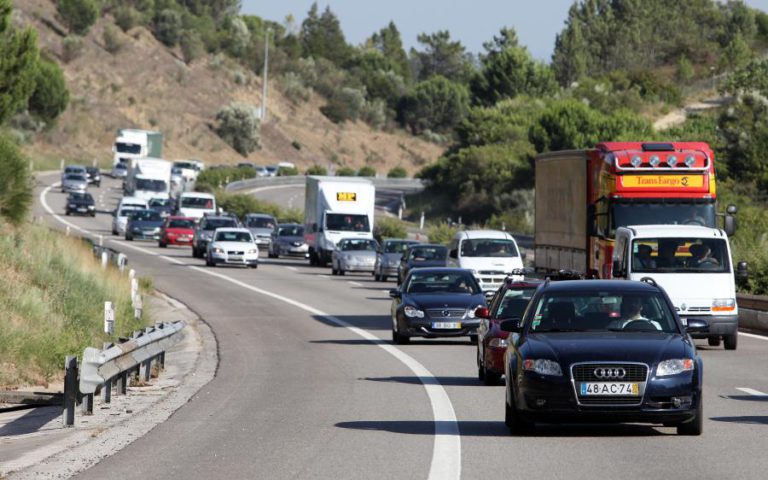 SEIS PESSOAS MORRERAM NAS ESTRADAS DURANTE OPERAÇÃO PÁSCOA 2018 DA GNR