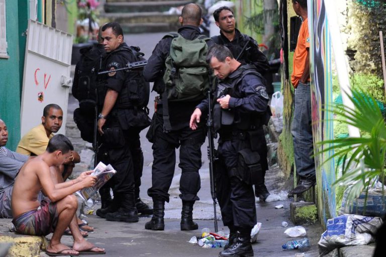 AGENTE DAS FORÇAS DE OPERAÇÕES ESPECIAIS DO RIO DE JANEIRO MORTO NA FAVELA ROCINHA