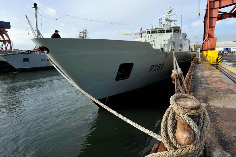PRIMEIRA MULHER A COMANDAR UM PATRULHA OCEÂNICO DA MARINHA TOMOU POSSE