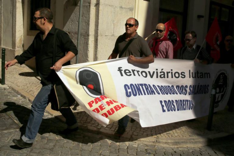 FERROVIÁRIOS FAZEM GREVE EM 04 DE JUNHO CONTRA AGENTE ÚNICO NOS COMBOIOS