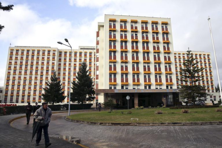 HOSPITAIS DE COIMBRA REJEITAM FALTA DE CAPACIDADE DE RESPOSTA NA URGÊNCIA DOS COVÕES