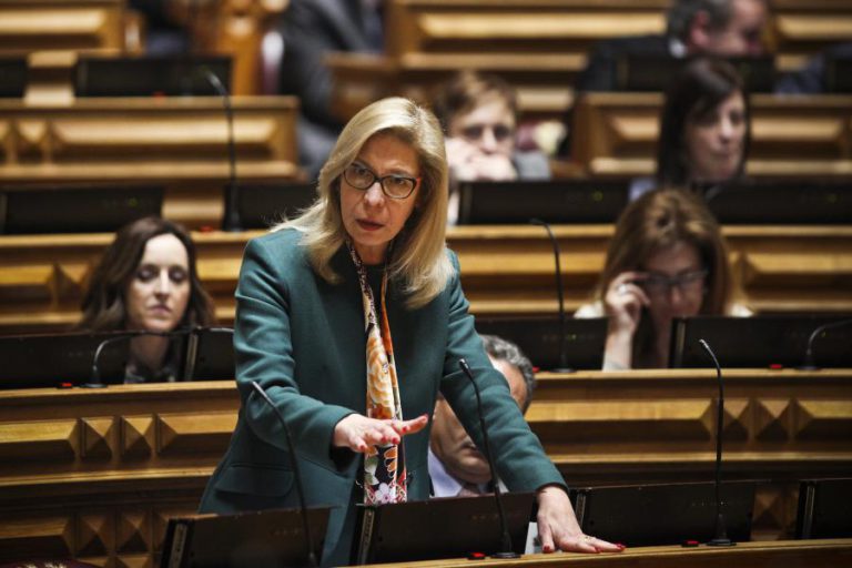 DEPUTADA DO PSD MARIA BORGES VAI PRESIDIR À COMISSÃO DE INQUÉRITO ÀS RENDAS EXCESSIVAS