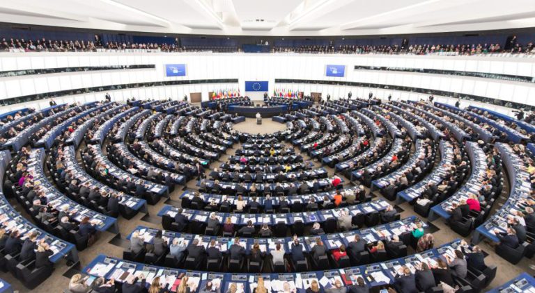 EURODEPUTADOS RECUSAM CORTES NA COESÃO PROPOSTOS POR BRUXELAS