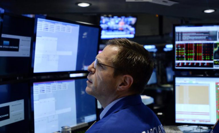 WALL STREET SEGUE EM ALTA COM INVESTIDORES ATENTOS A SUBIDA DE JUROS DA DÍVIDA