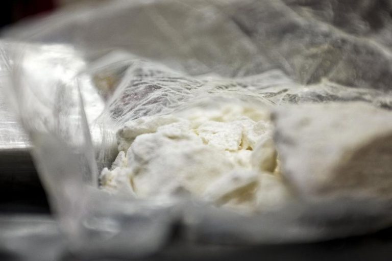 MULHER DETIDA COM 12,4 QUILOS DE COCAÍNA E EDEFRINA NO AEROPORTO DE MAPUTO