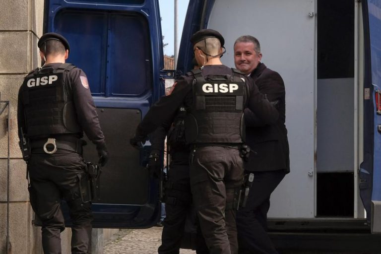 TRIBUNAL DE SABROSA EXTINGUIU PROCESSO CONTRA PEDRO DIAS