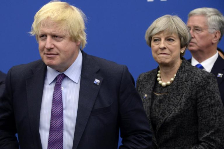 BORIS JOHONSON CONSIDERA LOUCURA PROPOSTA DE ACORDO ALFANDEGÁRIO DE THERESA MAY