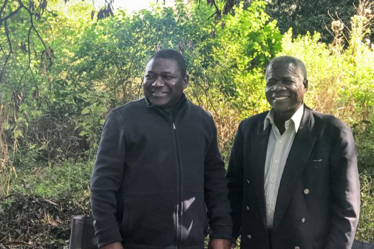 NYUSI MANIFESTA DOR E DIZ QUE TENTOU TRANSFERIR DHLAKAMA PARA FORA DO PAÍS