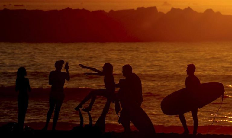 PORTUGAL É DOS PAÍSES DA UE ONDE JOVENS VIVEM ATÉ MAIS TARDE COM OS PAIS