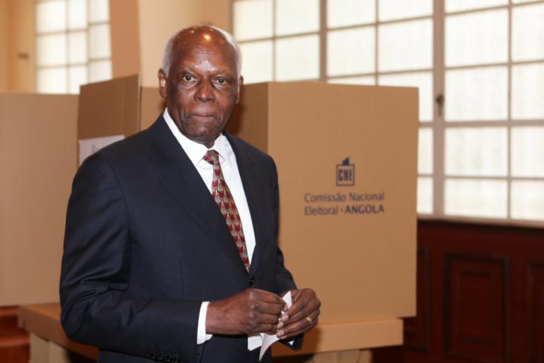 JOSÉ EDUARDO DOS SANTOS CONFIRMA SAÍDA PORQUE “TUDO O QUE TEM UM COMEÇO TEM UM FIM”