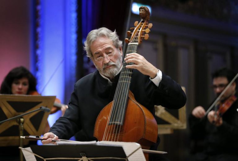 MÚSICO CATALÃO JORDI SAVALL EM PORTUGAL PARA CONCERTOS EM LISBOA E PORTO