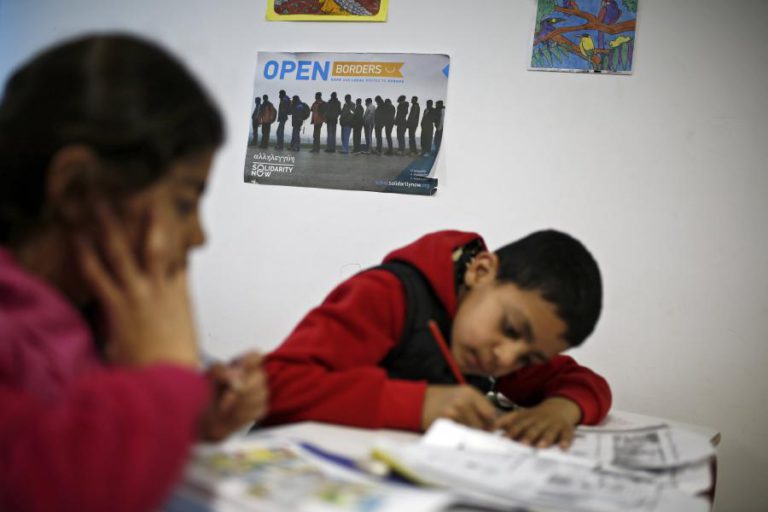 PEDIDOS DE ASILO DE MENORES NÃO ACOMPANHADOS CAEM PARA METADE NA UE EM 2017