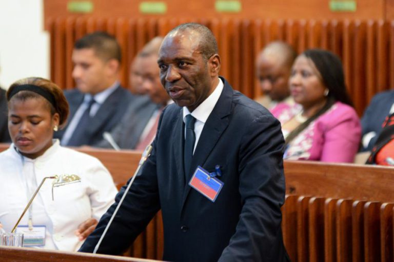 GOVERNO MOÇAMBICANO DIZ QUE VAI DAR PRIORIDADE AO COMBATE AOS RAPTOS E ASSASSÍNIOS