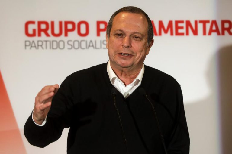 CARLOS CÉSAR REELEITO PRESIDENTE DO PSCOM 96,3% DOS VOTOS