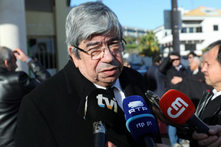 ÓBITO/JÚLIO POMAR: FERRO RODRIGUES SALIENTA PERDA DE “UM ARTISTA MAIOR NO PORTUGAL CONTEMPORÂNEO”