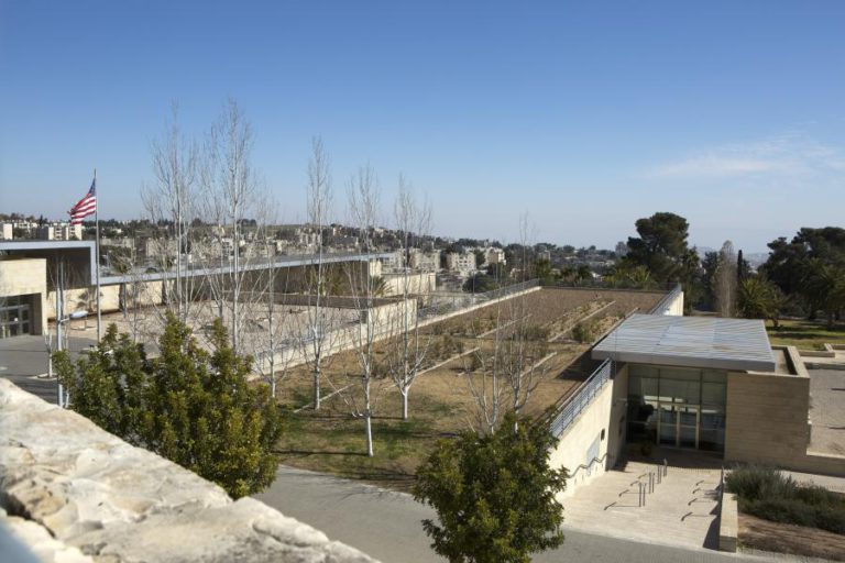 DEZENAS DE PAÍSES BOICOTAM CERIMÓNIA PARA ASSINALAR INAUGURAÇÃO DE EMBAIXADA DOS EUA EM JERUSALÉM