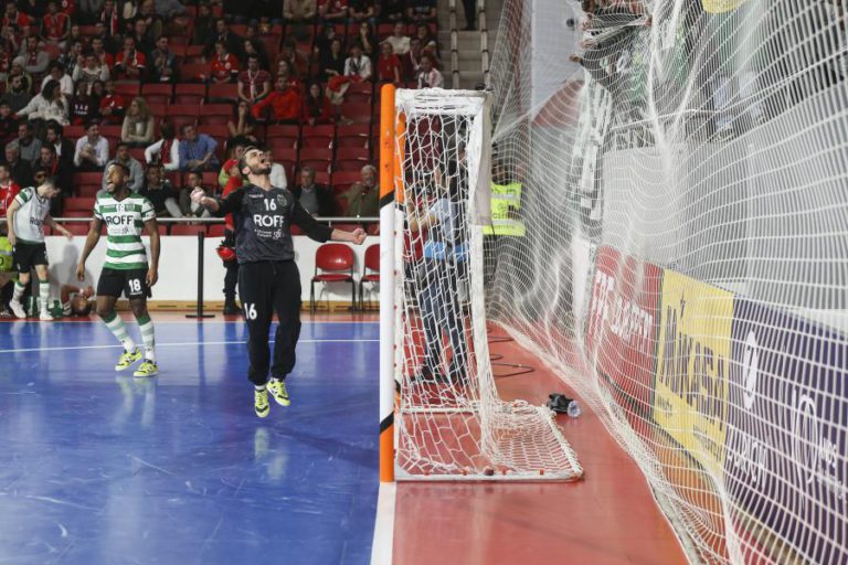 SPORTING BATE FABRIL E CONQUISTA SEXTA TAÇA DE PORTUGAL EM FUTSAL
