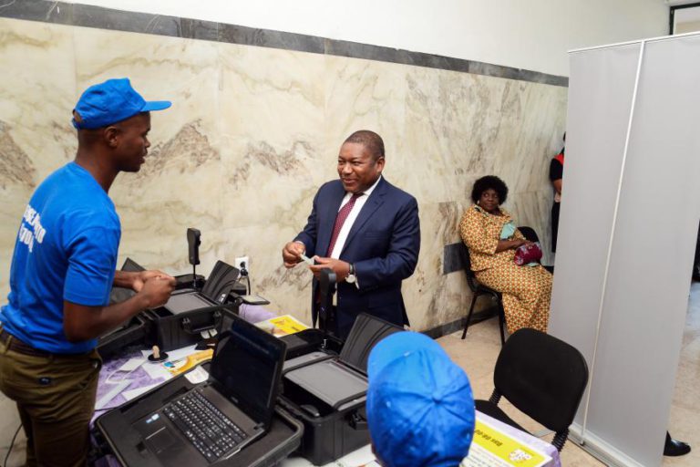 PR DE MOÇAMBIQUE PARTICIPA NAS CERIMÓNIAS FÚNEBRES DE DHLAKAMA