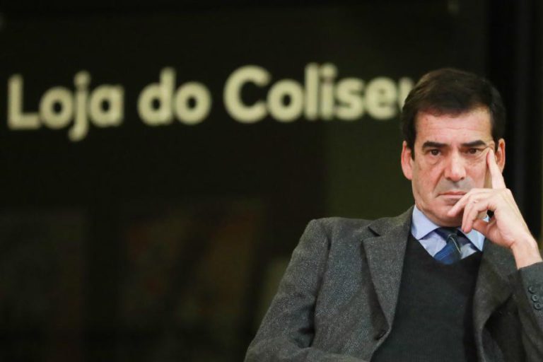 RUI MOREIRA IMPUTA À LUSA USO DE ‘EXTREMA-ESQUERDA’ EM NOTÍCIA DA CÂMARA E PEDE DESCULPA