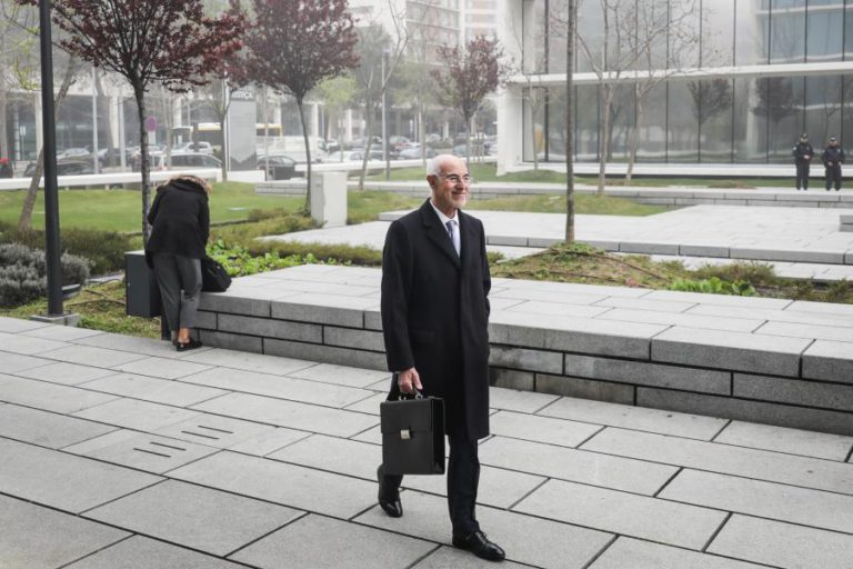 OPERAÇÃO FIZZ: BANQUEIRO ADMITE TER SUGERIDO PROENÇA DE CARVALHO PARA ADVOGADO DE ARGUIDO