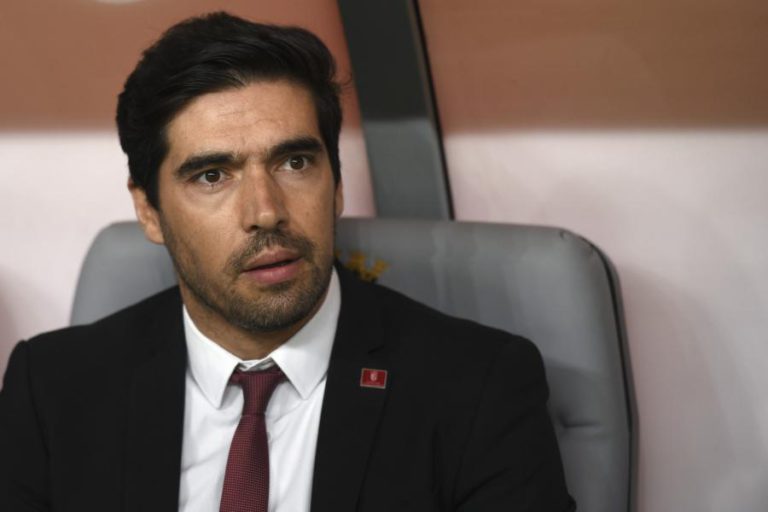 ABEL FERREIRA DIZ QUE “NÃO HÁ DINHEIRO NEM CLUBE NENHUM” QUE O TIRE DO BRAGA