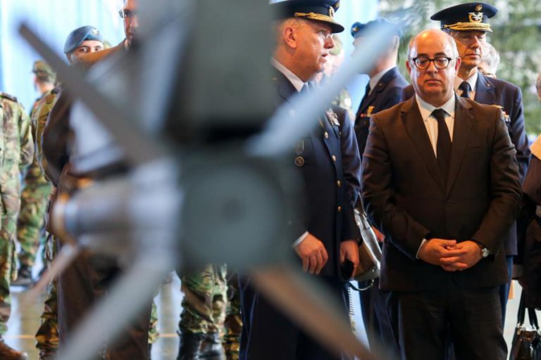 MINISTRO AZEREDO LOPES EM ANGOLA PARA REFORÇAR COOPERAÇÃO NA ÁREA DA DEFESA