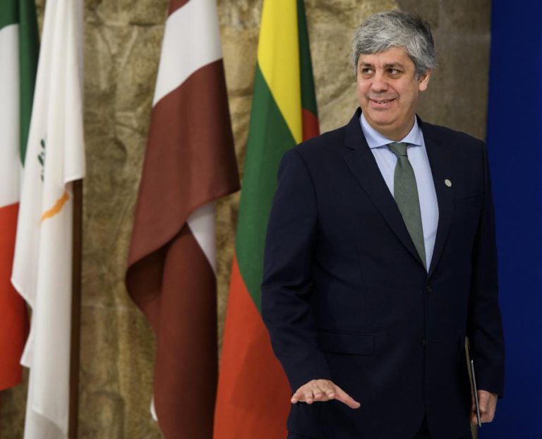 CENTENO DIZ QUE ACORDO PARA REDUZIR RISCOS DA UNIÃO BANCÁRIA PERMITE DAR PASSOS DECISIVOS