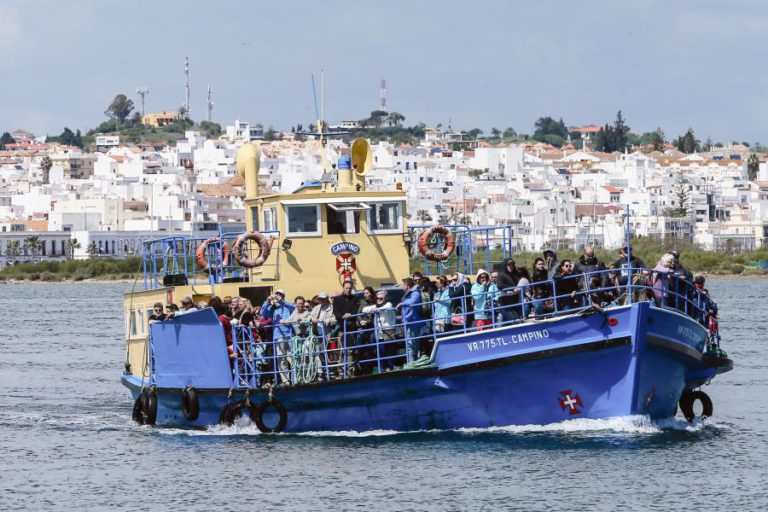 TURISMO MANTÉM LIGAÇÃO FLUVIAL ENTRE PORTUGAL E ESPANHA APÓS PONTE SOBRE GUADIANA