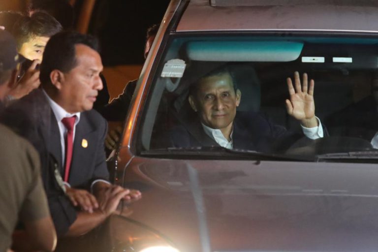 LIBERTADO EX-PRESIDENTE DO PERU OLLANTA HUMALA E MULHER