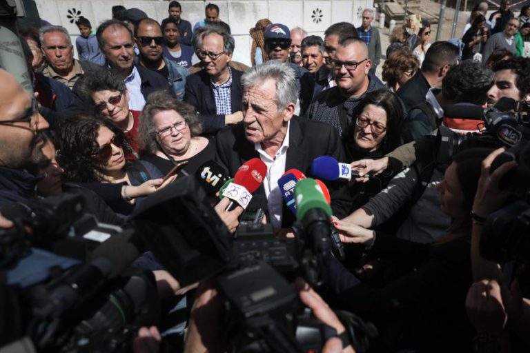 1.º MAIO: PCP DEFENDE AUMENTO GERAL DOS SALÁRIOS E ACUSA PS DE ESTAR AO LADO DE PSD E CDS