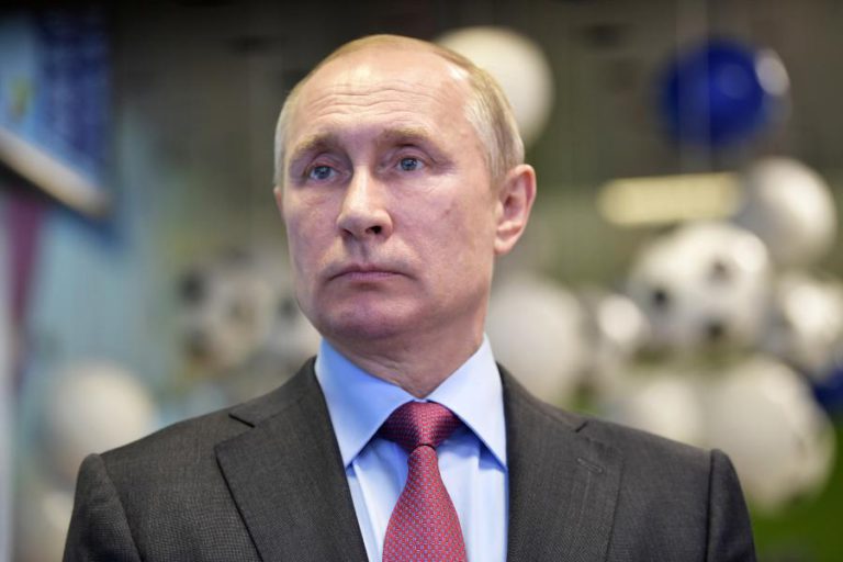 PUTIN PREPARA-SE PARA SER RECONDUZIDO COMO PRESIDENTE DA RÚSSIA