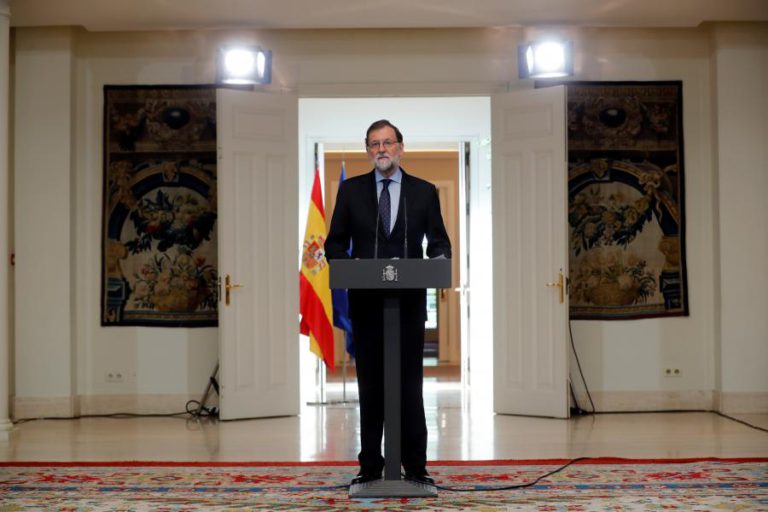 RAJOY QUER ENTENDIMENTO COM PRESIDENTE REGIONAL DA CATALUNHA DESDE QUE CUMPRA A LEI