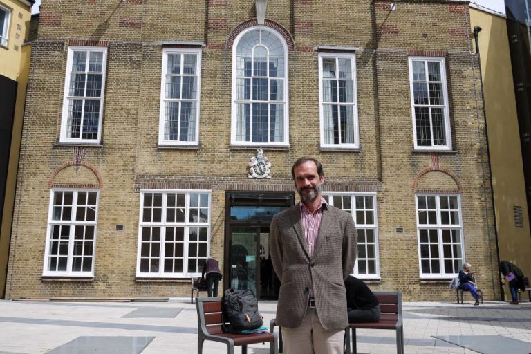 VEREADOR PORTUGUÊS CESSA FUNÇÕES NO ‘LITTLE PORTUGAL” DE LONDRES COM SENTIMENTOS CONTRADITÓRIOS